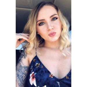 Meet your Posher, Rebecca